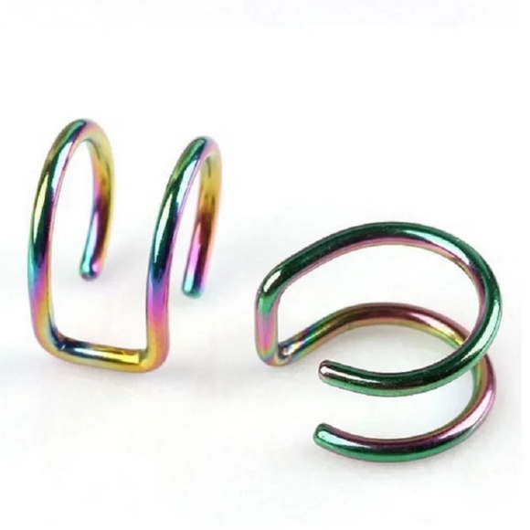 Pair of Double Ear Cuff Clip Earnings Gold Color - Picture 4 of 7